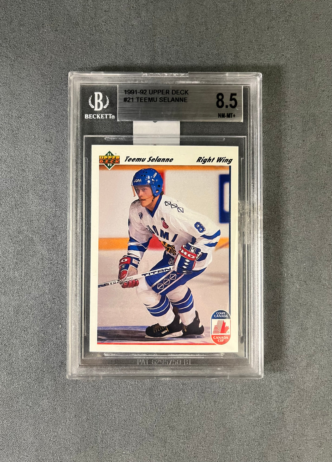 BECKETT 8.5 NM-MT+ #21 TEEMU SELANNE 1991-92 UPPER DECK
